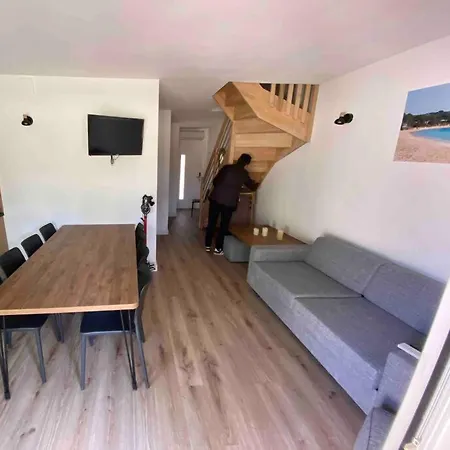 Maison Duplex T4 - 8 Personnes - Climatisation/piscine - 600m De La Plage *