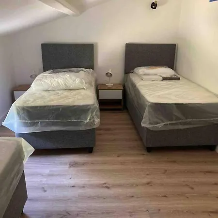 Casa vacanze Maison Duplex T4 - 8 Personnes - Climatisation/piscine - 600m De La Plage